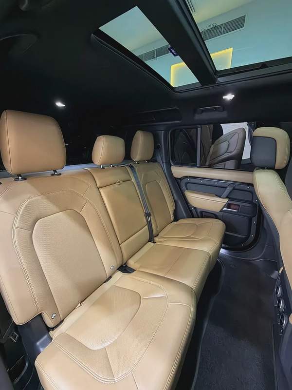 Land Rover Defender 110 X-Dynamic HSE 2025 - GCC Specs