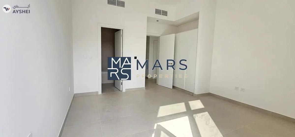 Brand new three bedrooms corner unit ready to move is available for sales in Masaar Sharjah -9-9
