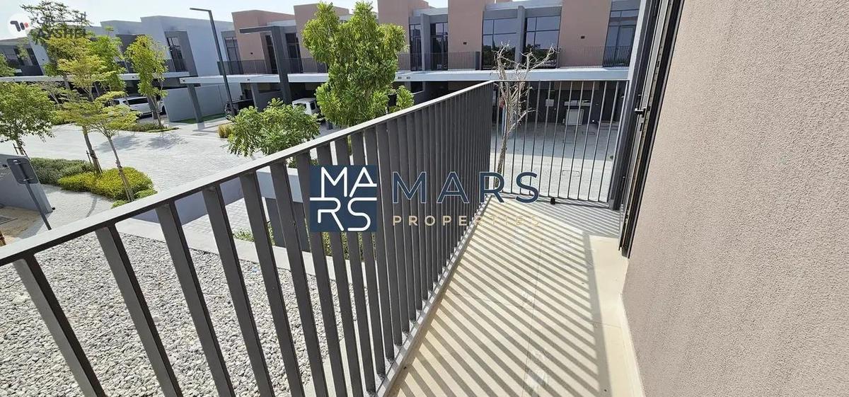 Brand new three bedrooms corner unit ready to move is available for sales in Masaar Sharjah -10-10