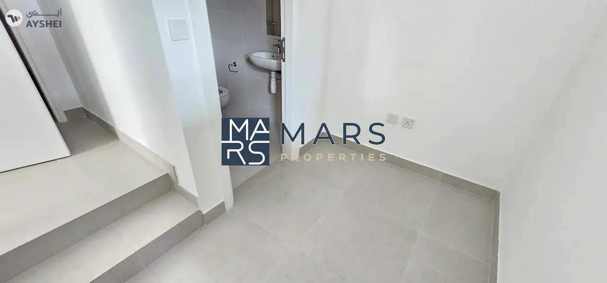 Brand new three bedrooms corner unit ready to move is available for sales in Masaar Sharjah -17-17