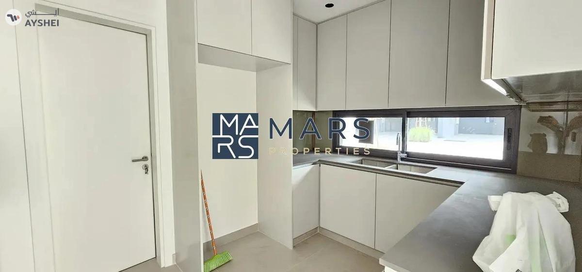 Brand new three bedrooms corner unit ready to move is available for sales in Masaar Sharjah -18-18