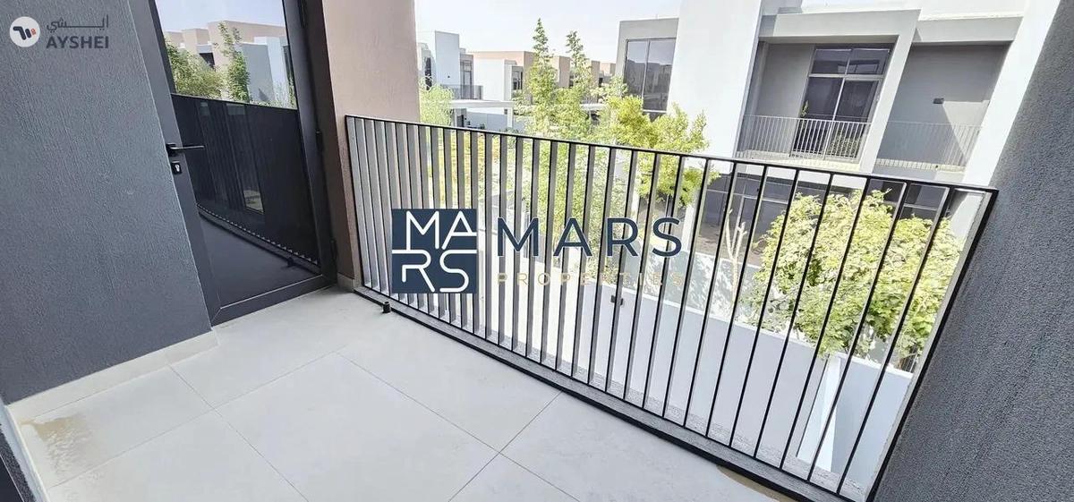 Brand new three bedrooms corner unit ready to move is available for sales in Masaar Sharjah -7-7