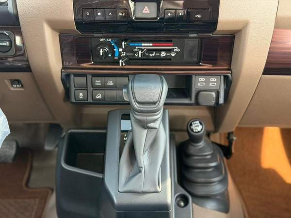 Toyota Land Cruiser Pick Up 2026 LC79 Double Cabin 4,0L petrol Full option Oman spec