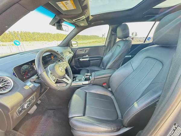 Mercedes-Benz GLB 250 4MATIC 2020, American Specs