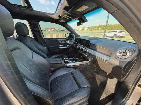 Mercedes-Benz GLB 250 4MATIC 2020, American Specs