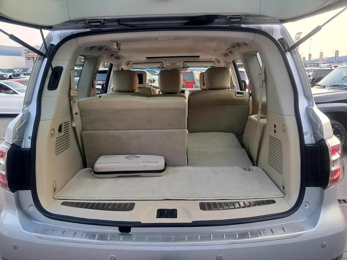 Nissan Patrol LE Titanium N-Plus Big Engin Original Paint Single Owner Well Maintained in Company-8-8