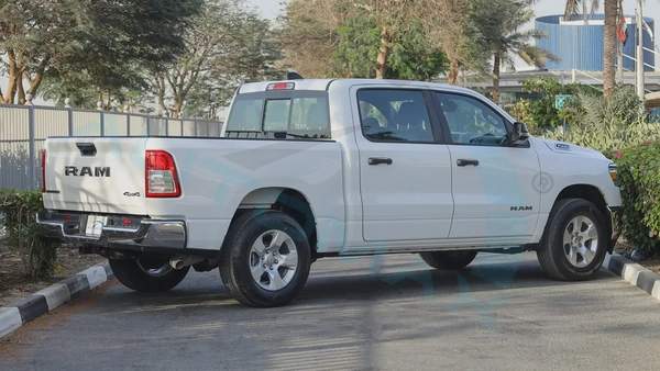 2023 Ram 1500 Bighorn eTorque 3.6L V6 4x4 GCC 0Km With 3 Years Or 100,000 Km Warranty