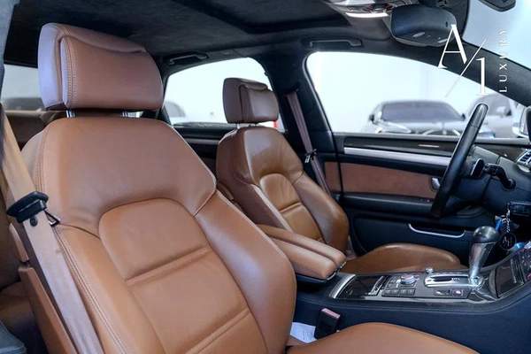 2009 Audi S8 V10, Clean Title, Zero Paint, GCC Spec