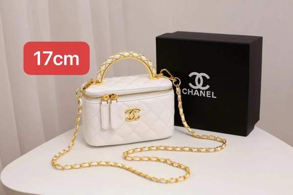 Chanel White Quilted Vanity Bag with Gold Chain Strap - 17cm