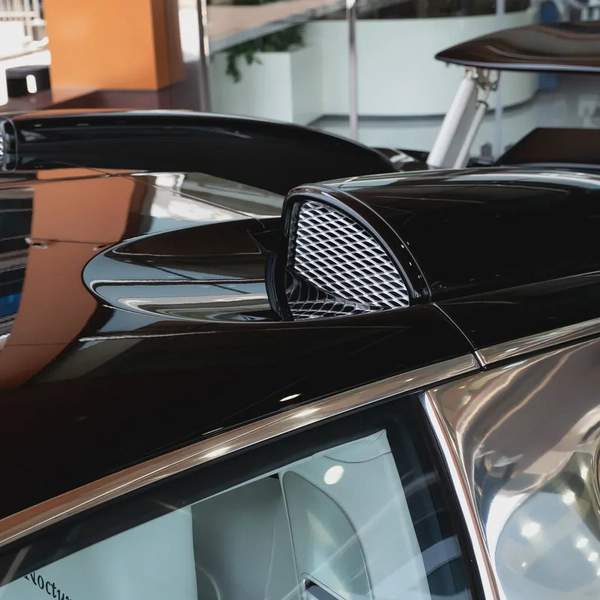 2010 BUGATTI VERYON NOCTURNE GCC DONE ONLY 4000KM WITH 2 YEARS SERVICE CONTRACT