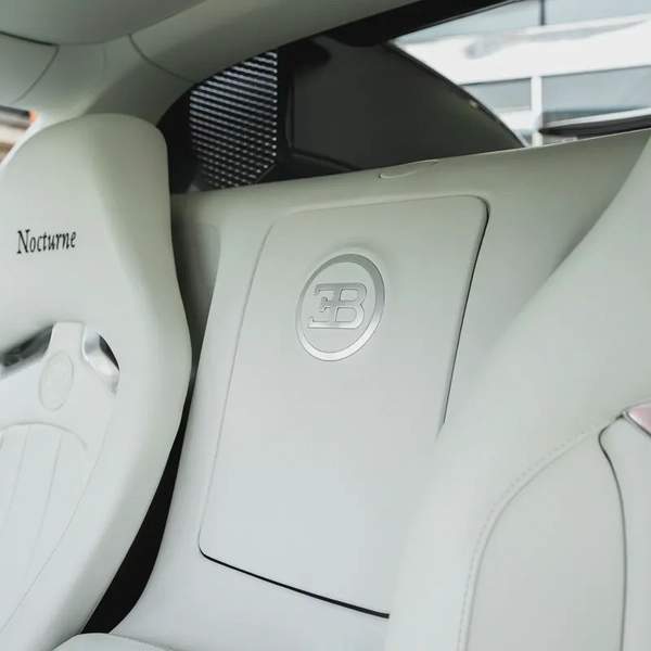 2010 BUGATTI VERYON NOCTURNE GCC DONE ONLY 4000KM WITH 2 YEARS SERVICE CONTRACT