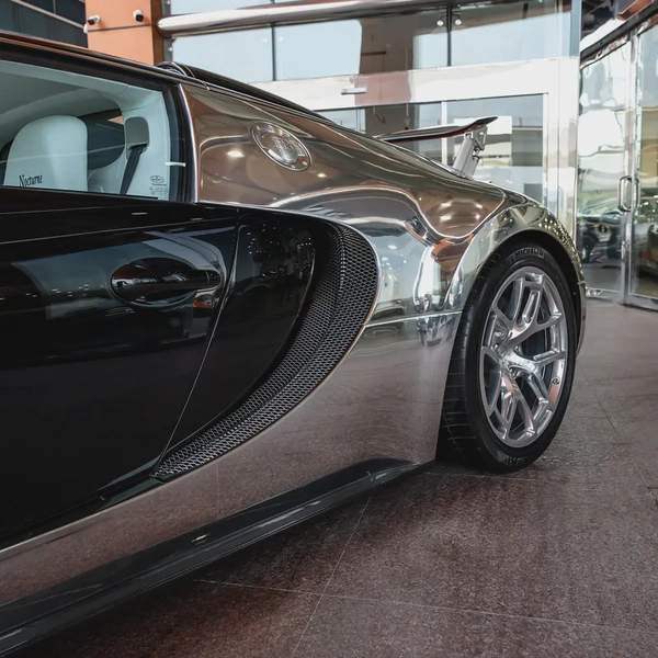 2010 BUGATTI VERYON NOCTURNE GCC DONE ONLY 4000KM WITH 2 YEARS SERVICE CONTRACT