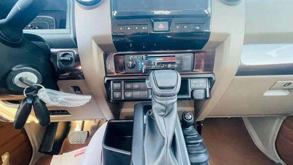 Toyota Land Cruiser Pick Up LC79 DOUBLE CABIN 70TH ANNIVERSARY 4.0 AUTOMATIC