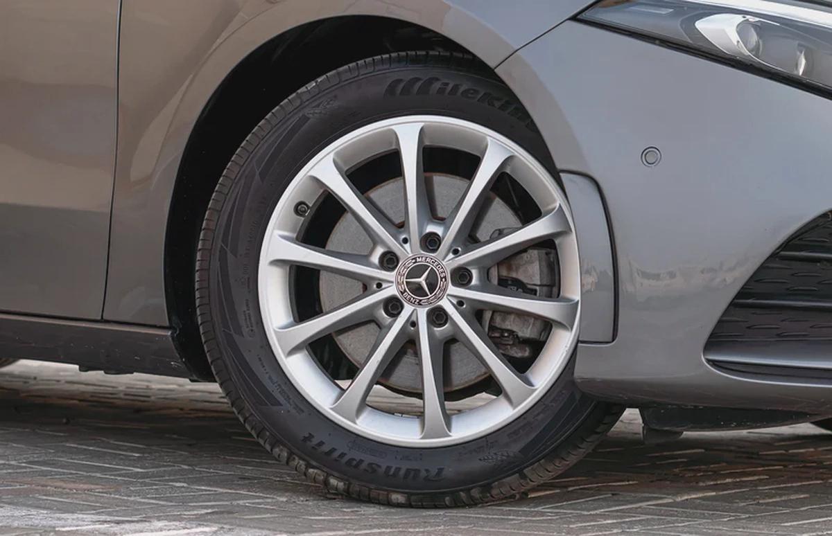 MERCEDES BENZ A220 2020-7-7