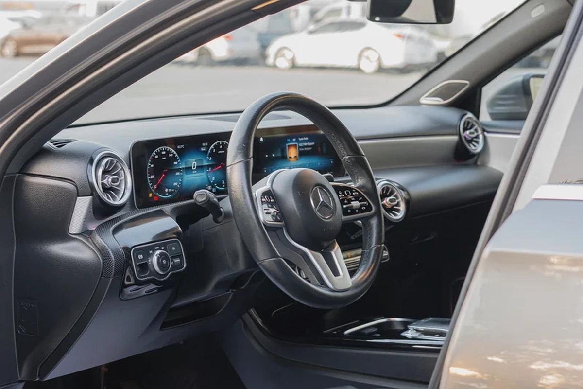 MERCEDES BENZ A220 2020-8-8