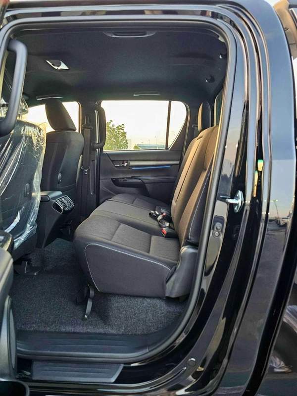 Toyota Hilux SR5 ADVENTURE / 4.0L V6 PETROL / 360 CAMERA / FR & REAR CAMERA / AUTO A.C