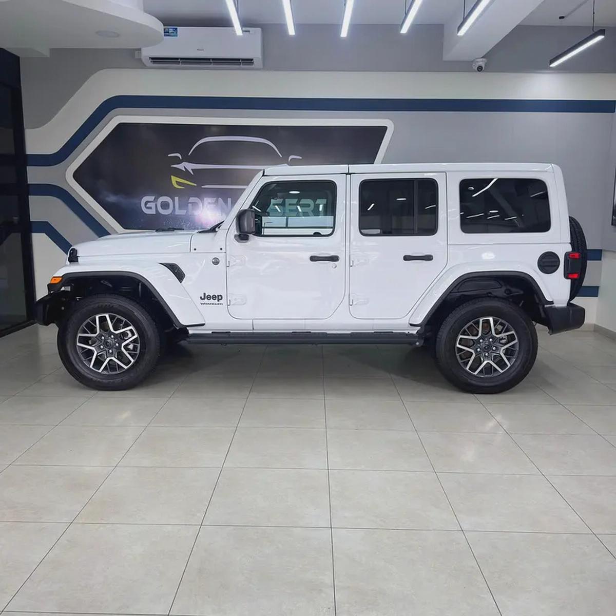 2025 Jeep Wrangler Sahara V6-2-2