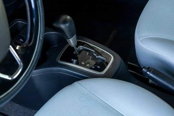 Mitsubishi Attrage GLX