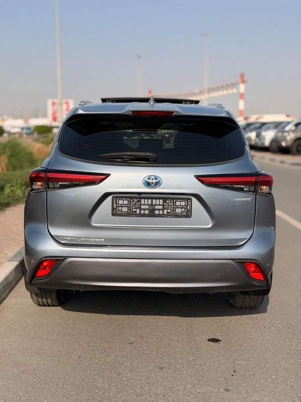 Toyota Highlander Hybrid Platinum 2.5L | 360 camera, panoramic , head up display