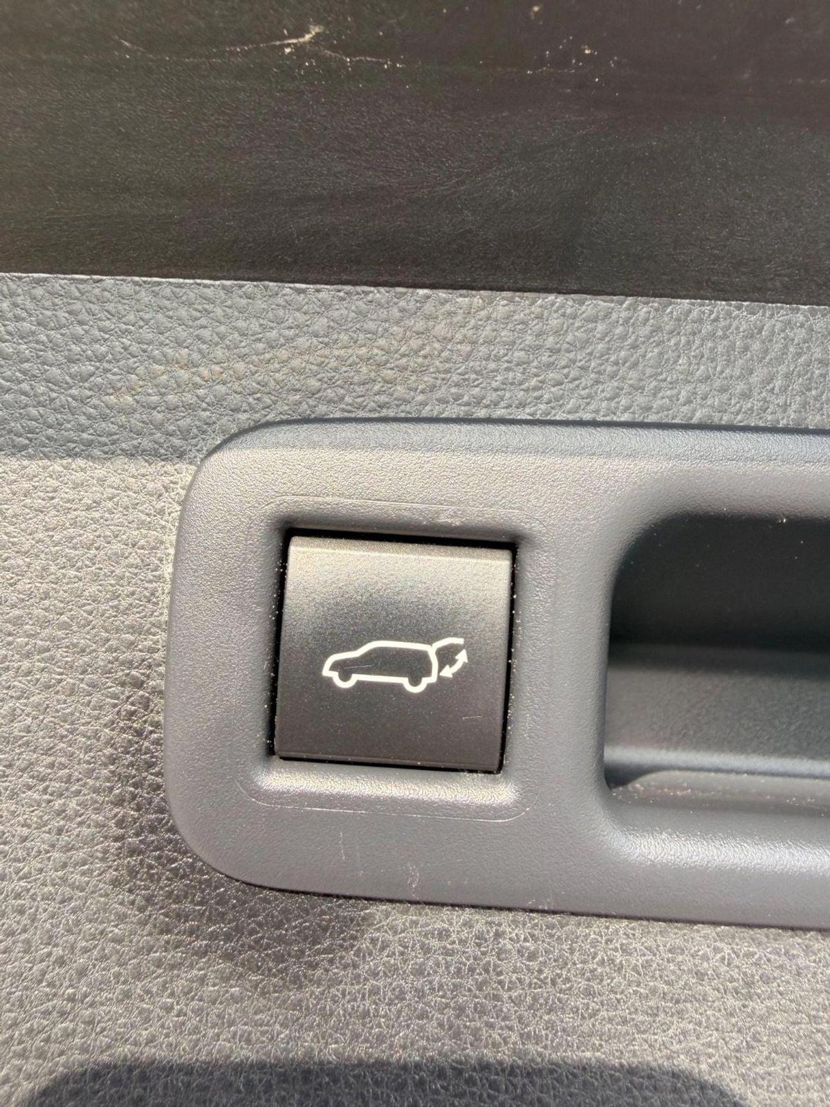 Toyota Highlander Hybrid Platinum 2.5L | 360 camera, panoramic , head up display-23-23