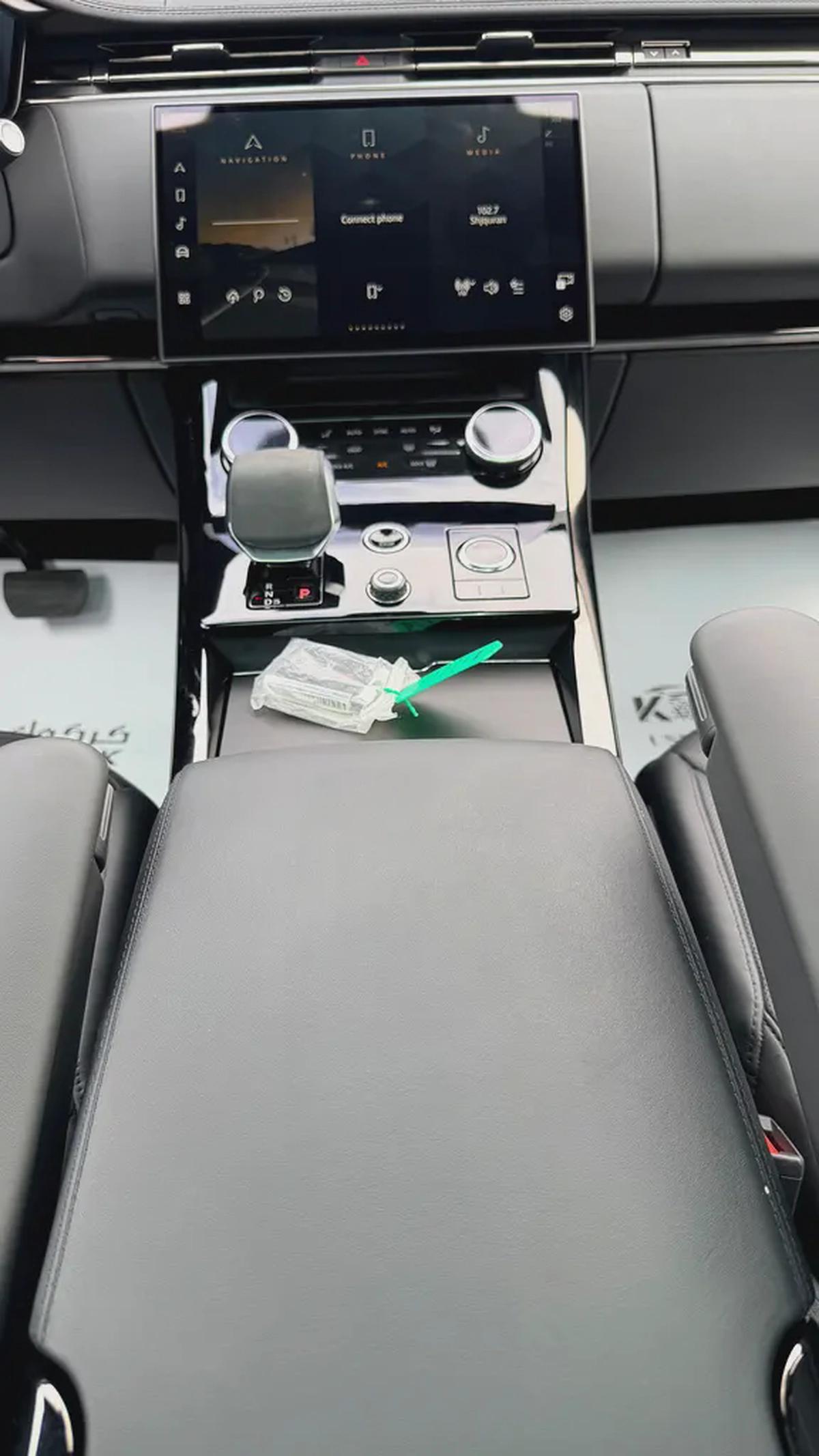 Range Rover Sport se-7-7