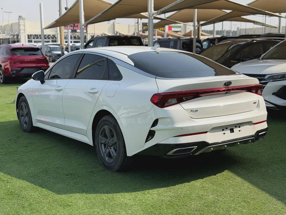 KIA K5 —2021–GCC—FREE ACCIDENT—LOW MILAGE—EXCELLENT CONDITION-5-5