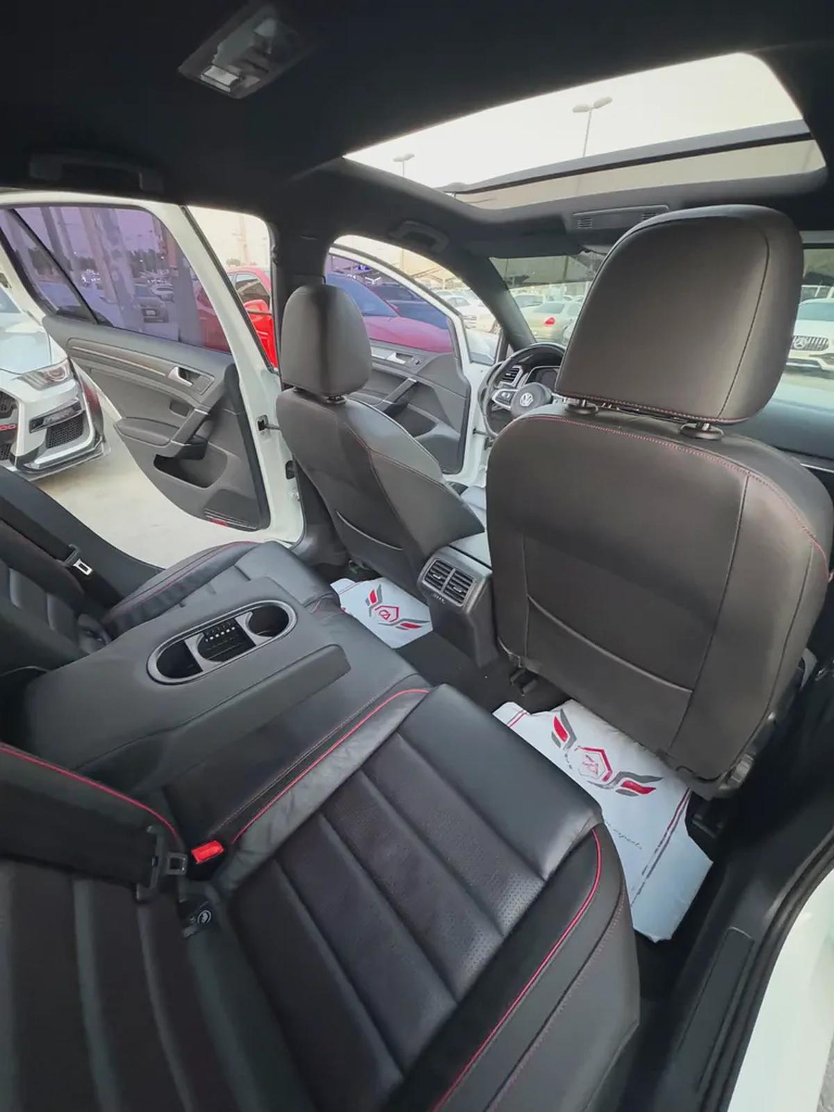 جولف GTI موديل 2018 خليجى بانوراما فل اوبشن صبغ الوكاله بحاله ممتازه-18-18