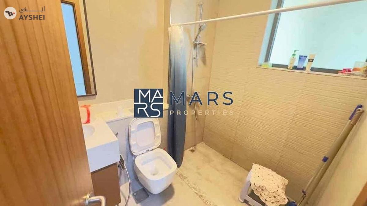 Stunning 4-Bedrooms, 5-Bathrooms Home in Tilal City-10-10