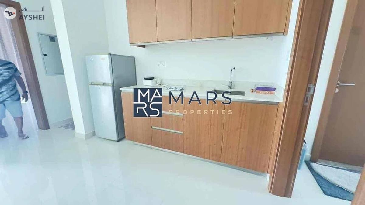 Stunning 4-Bedrooms, 5-Bathrooms Home in Tilal City-15-15