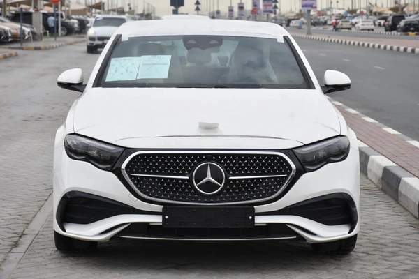 MERCEDES BENZ E300 AMG 4MATIC 2026 | WHITE