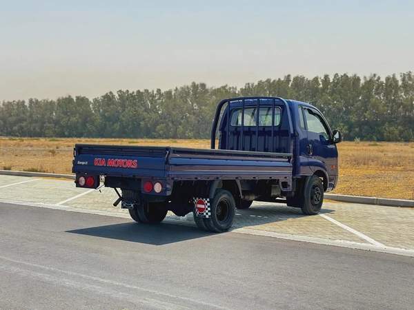 2011 Kia Bongo Cargo Pick Up - 2.7L RWD 4 cylinder - diesel engine - 5 speed MT - Book now!