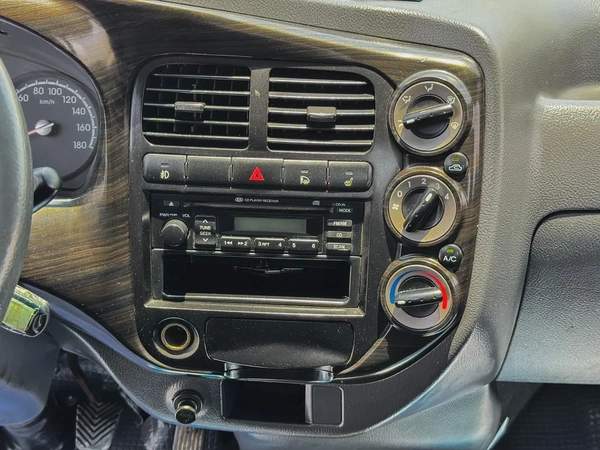 2011 Kia Bongo Cargo Pick Up - 2.7L RWD 4 cylinder - diesel engine - 5 speed MT - Book now!