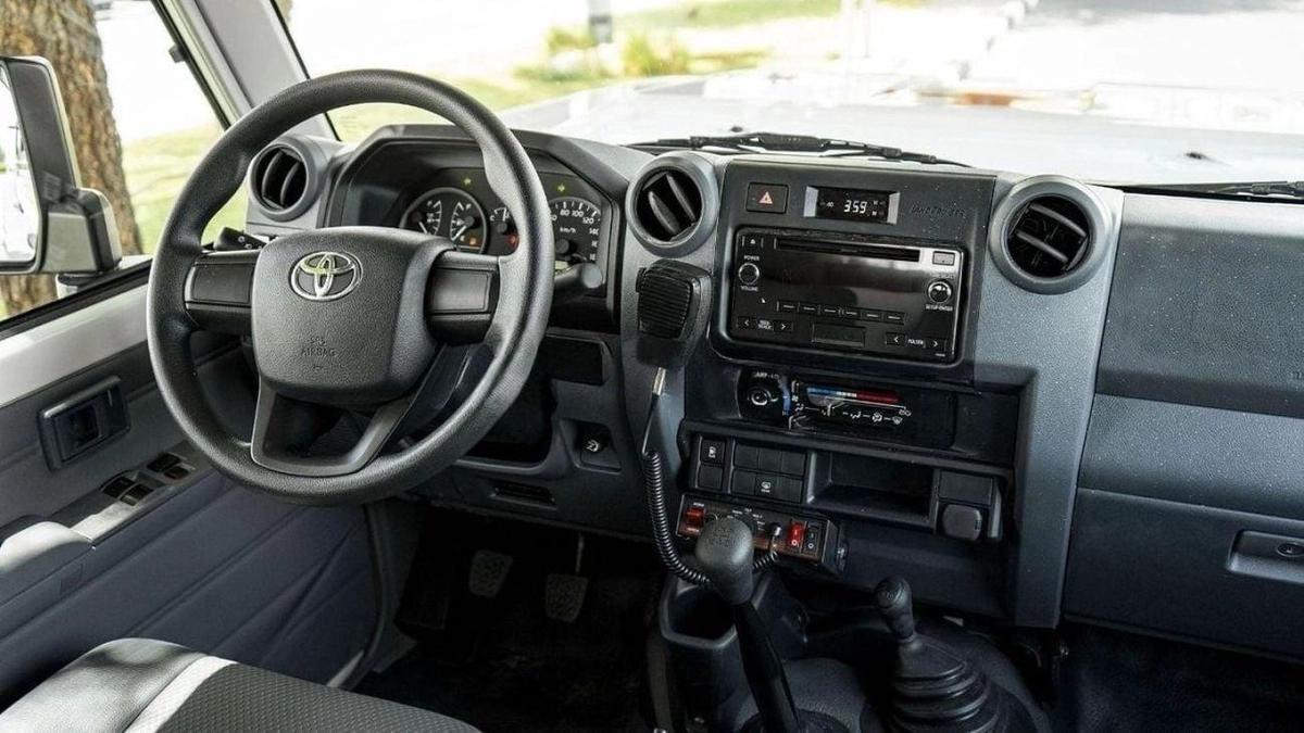 Toyota Land Cruiser 70 AMBULANCE LC78 4.2D MT MY2024-10-10