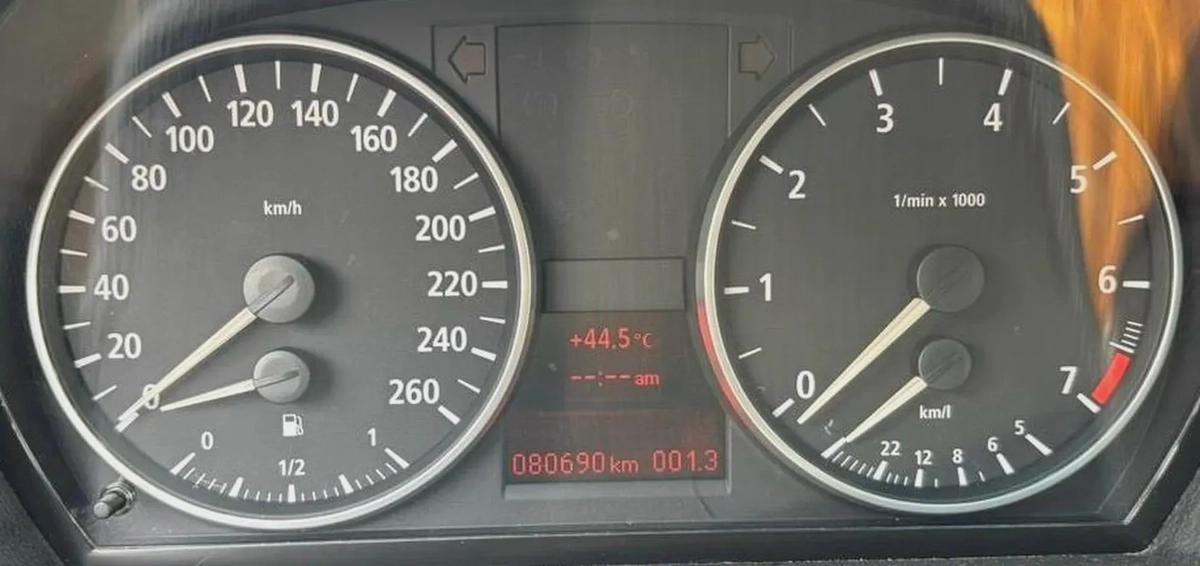 BMW 323i | 2006 | CLEAN TITLE | FRESH JAPAN IMPORT-18-18