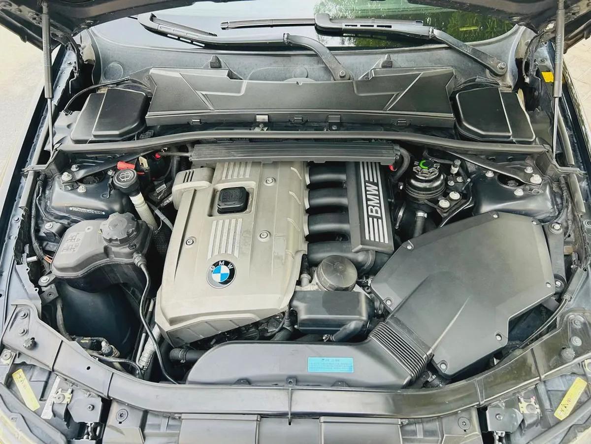 BMW 323i | 2006 | CLEAN TITLE | FRESH JAPAN IMPORT-19-19