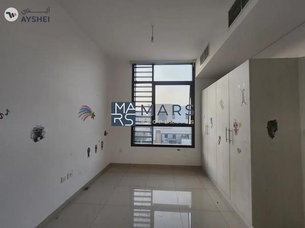 ๐2BHK Corner ๐ Bigger Layout ๐ | 2 Master Rooms ๐๏ธ | In Community๐