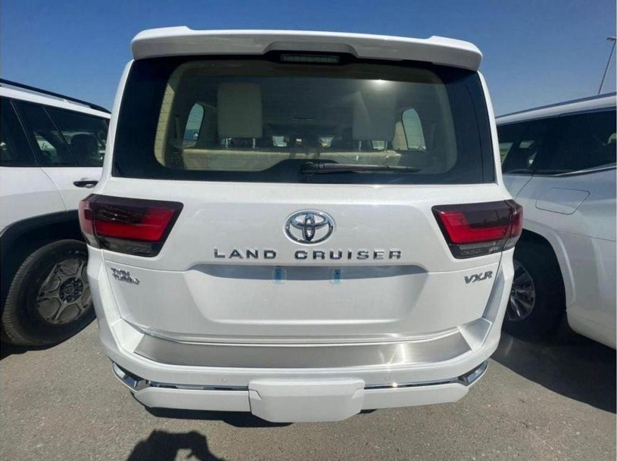 Toyota Land Cruiser Toyota Land Cruiser VXR 3.5L Twin turbo-2-2