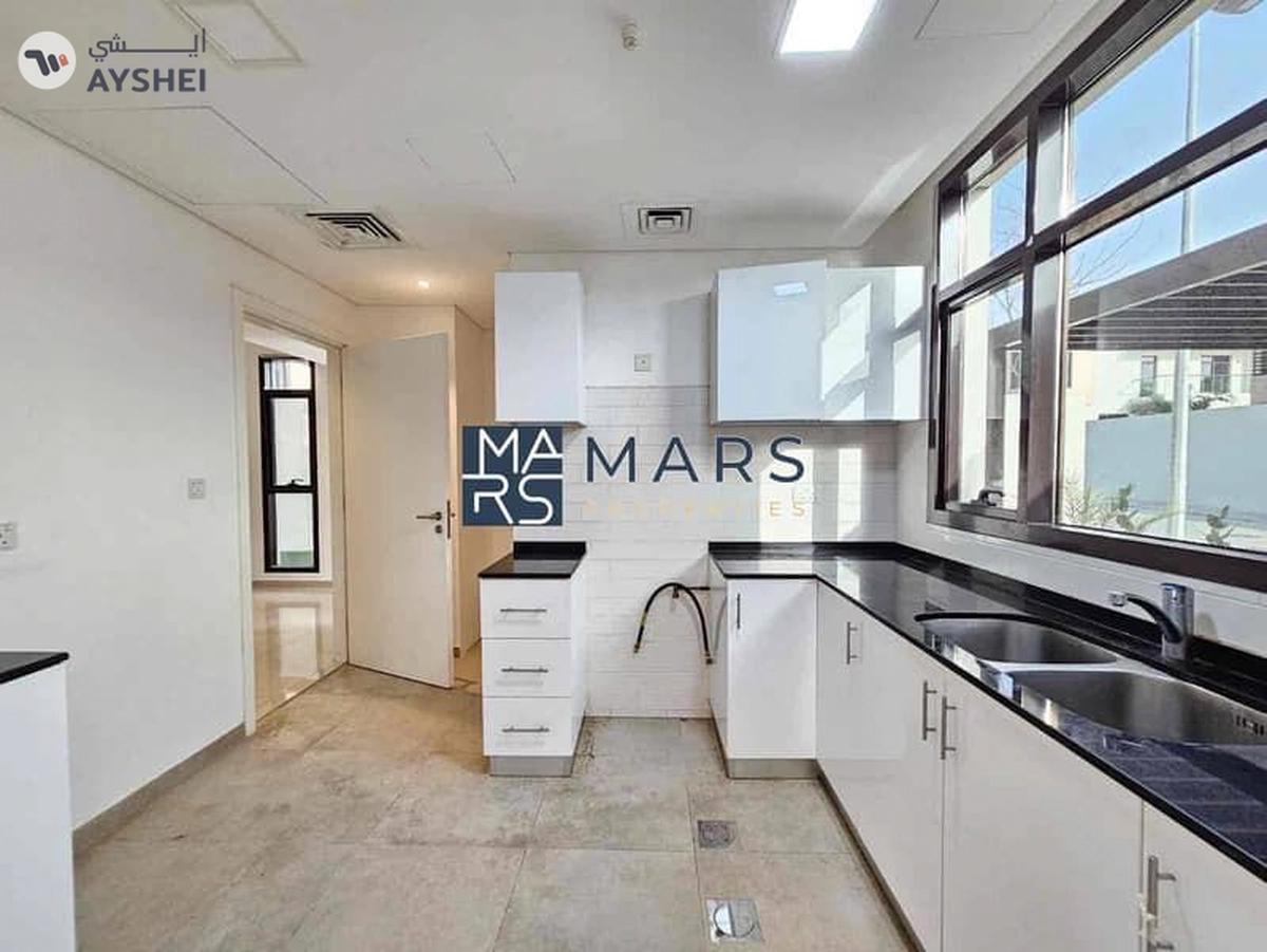 The Cozy & Lavish 3 BR Villa for Sale freehold for Locals n Arab-11-11