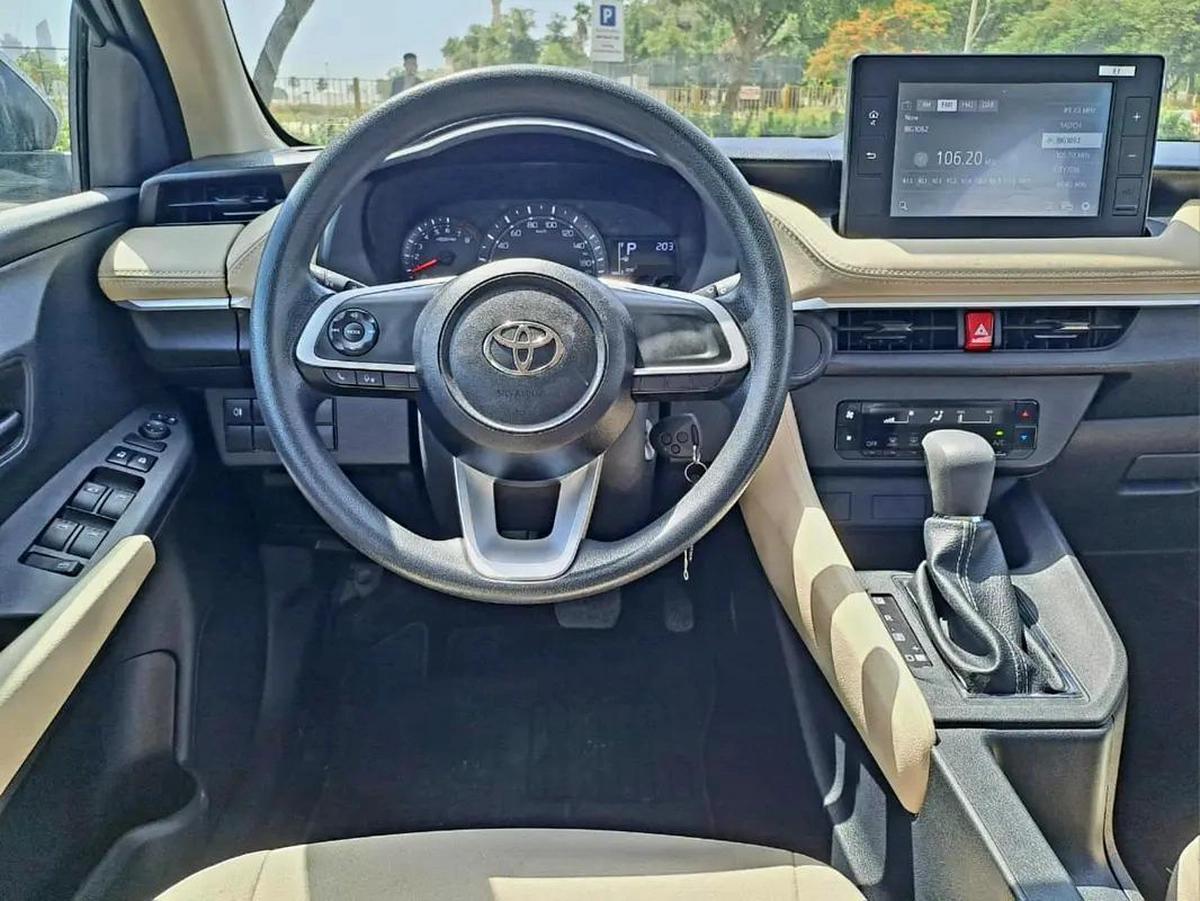 TOYOTA YARIS 2023 1.5L GCC (670/-MONTHLY)-11-11