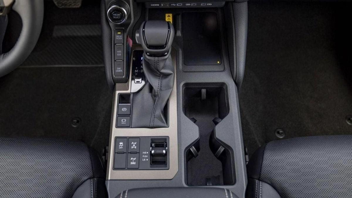 Toyota Prado (LHD) TOYOTA PRADO 250 2.4P AT FIRST EDITION MY2025 – SAND & GREY ROOF-12-12