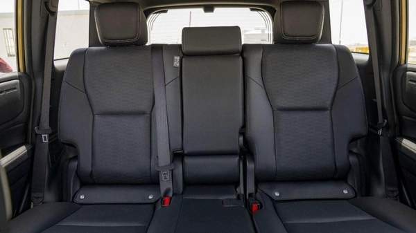 Toyota Prado (LHD) TOYOTA PRADO 250 2.4P AT FIRST EDITION MY2025 – SAND & GREY ROOF