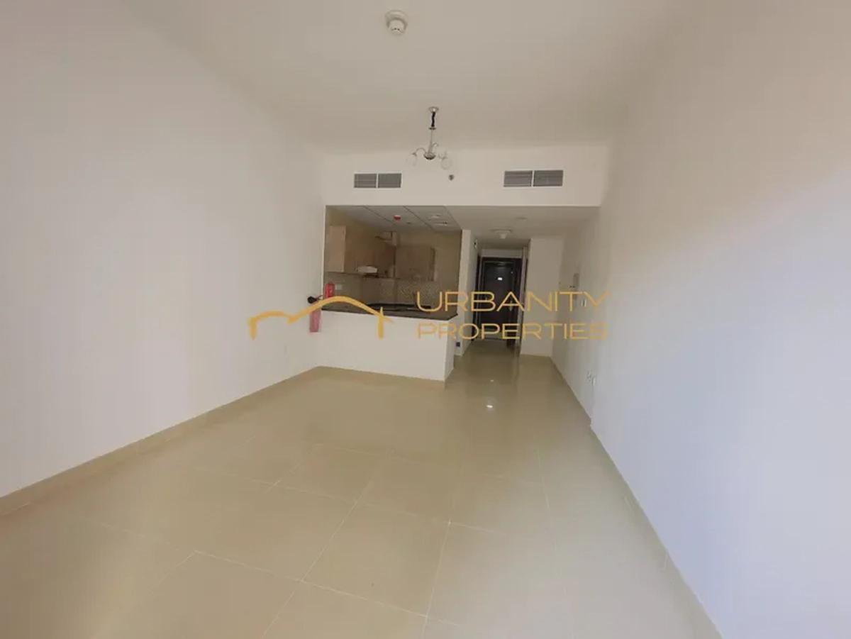 Prime Location | Vacant | Large Layout-0-landscape