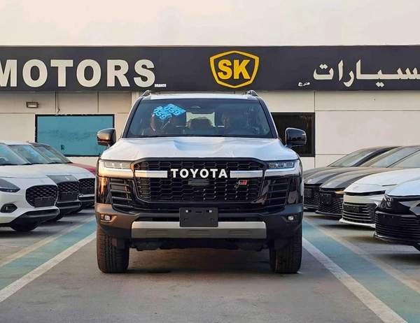 Toyota Land Cruiser GR SPORT TWIN TURBO / 3.5L PETROL V6 / RADAR / BIG DVD/REAR ENTERTAINMENT DVD