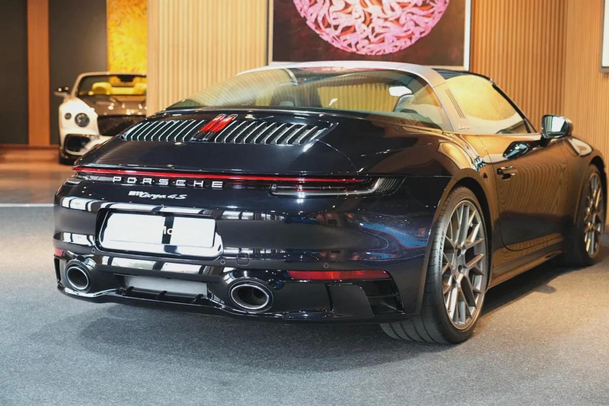 2024 Porsche 911 Targa 4S | Very low Mileage | Payment plan-7-7