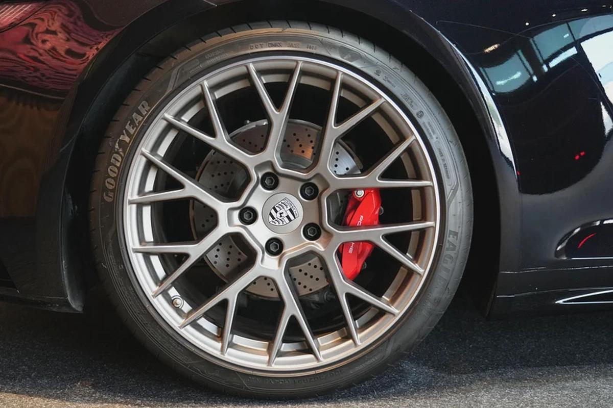 2024 Porsche 911 Targa 4S | Very low Mileage | Payment plan-9-9