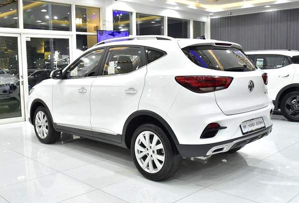 MG ZS ( 2023 Model ) in White Color GCC Specs