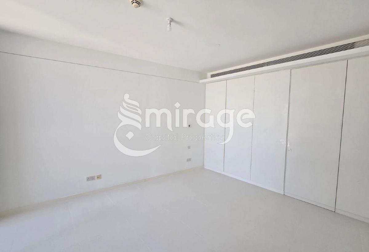 Canal View | Spacious 1BR | Premium Location-27-27