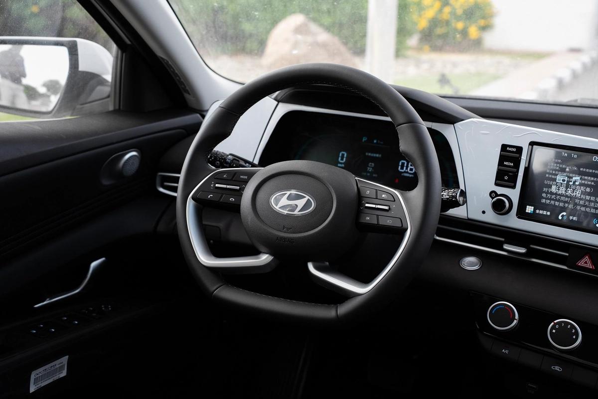 HYUNDAI ELANTRA 1.5 CHINESE SPECS 2025 MODEL FULL OPTION-18-18