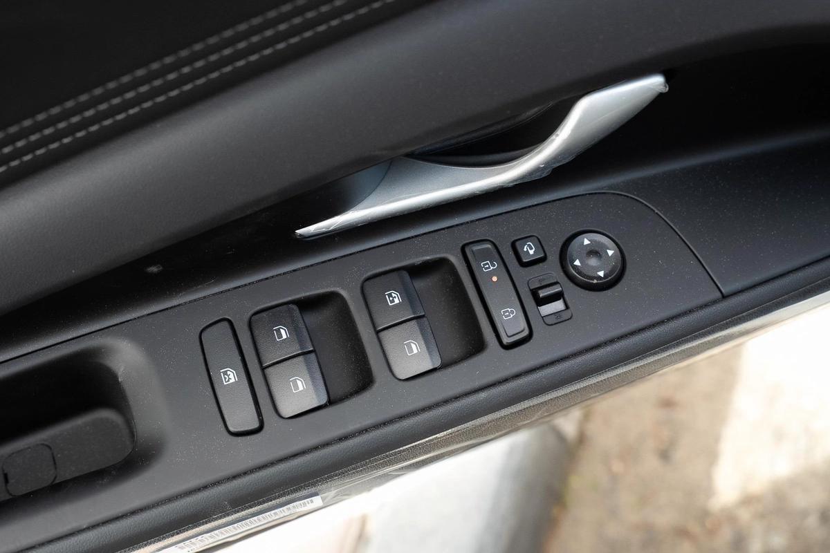 HYUNDAI ELANTRA 1.5 CHINESE SPECS 2025 MODEL FULL OPTION-9-9