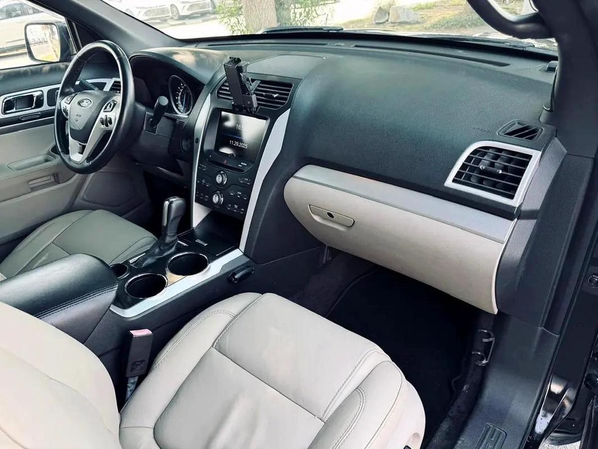 FORD EXPLORER | XLT I WHITE INTERIOR | 2013 | ONLY : 115,375 KM | JAPAN IMPORT | CLEAN TITLE-13-13